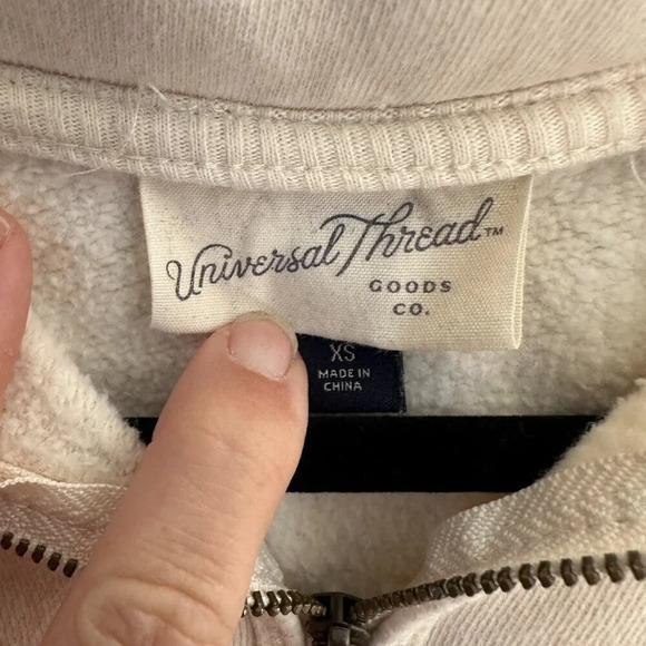 Universal Thread Pullover Sweatshirt  Size X-Small - Picture 3 of 6